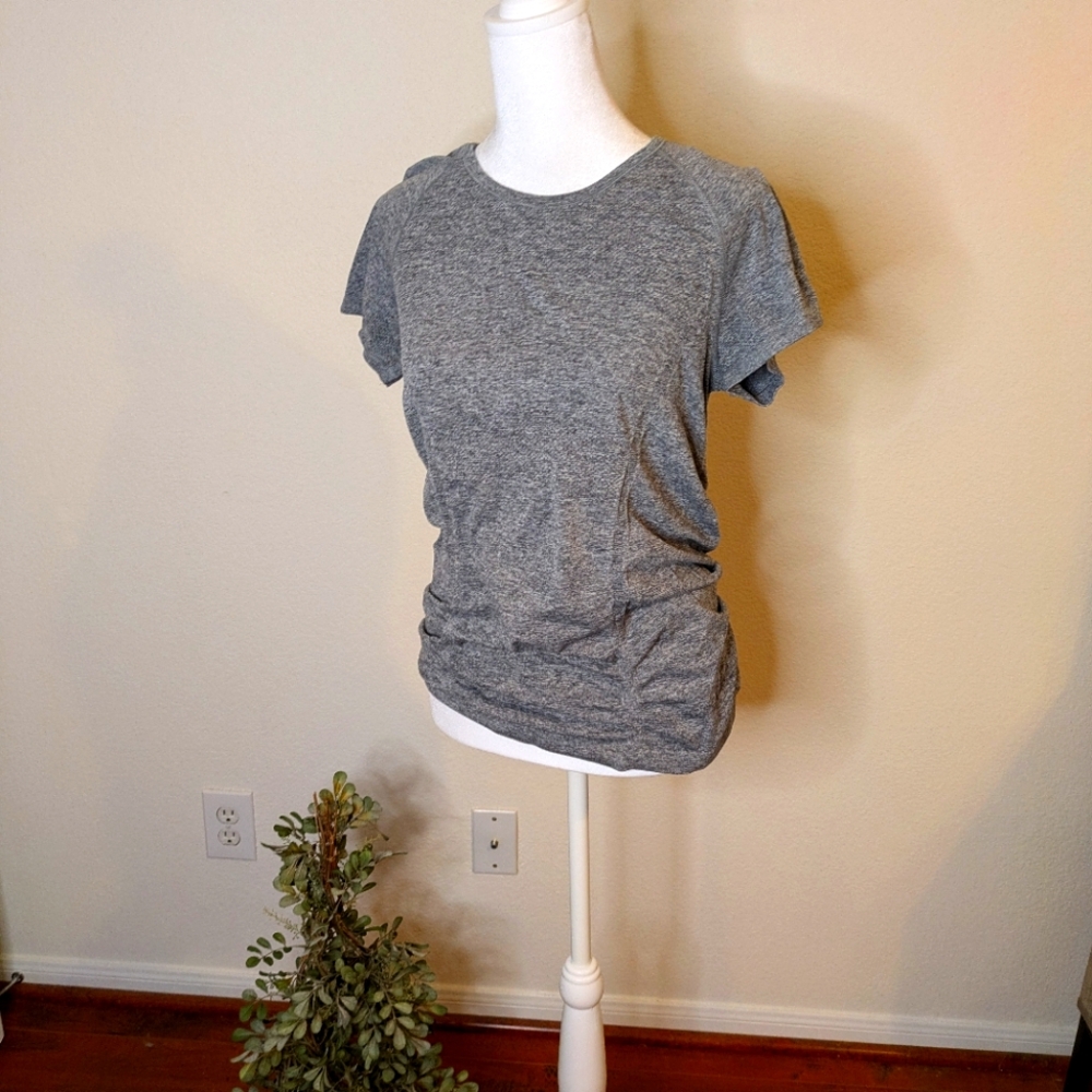 Athleta Ruched running top - size small
